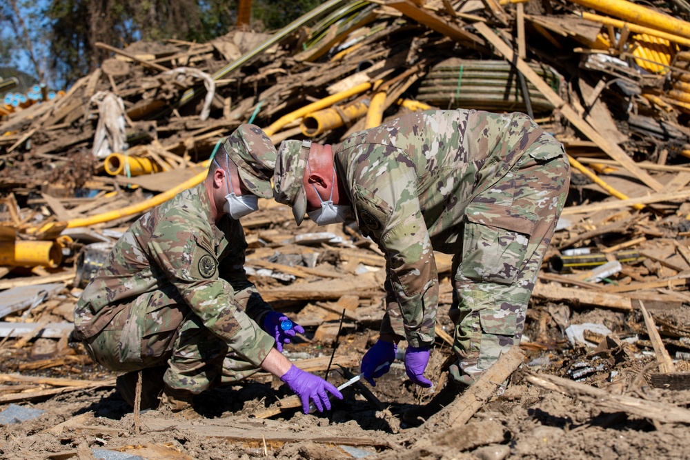 Tennessee Guardsmen gather soil samples after Hurricane Helene