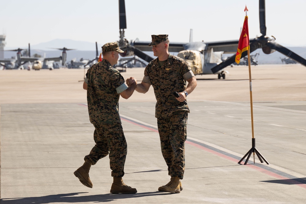 VMM-163 Change of Command