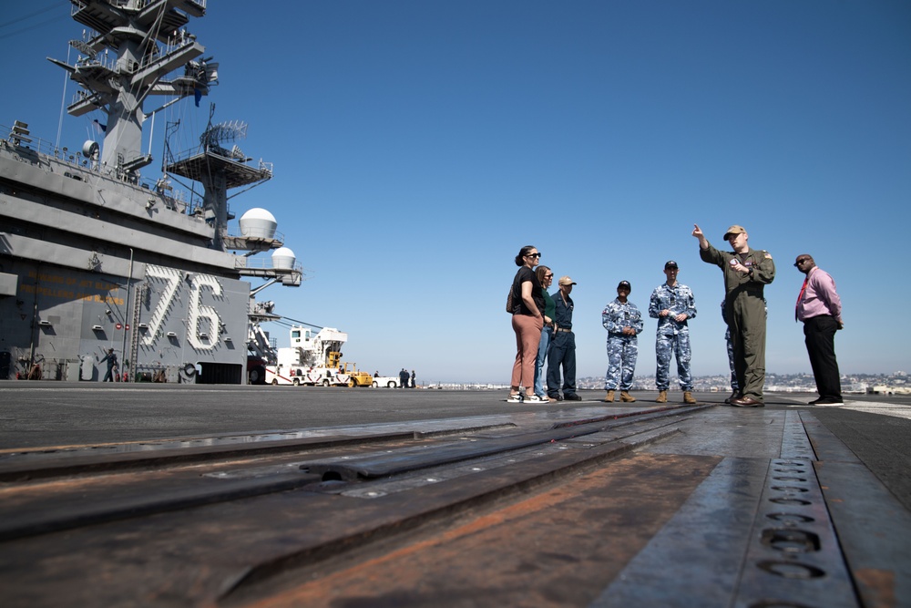 USS Ronald Reagan (CVN 76) hosts a tour for Australian air force service members