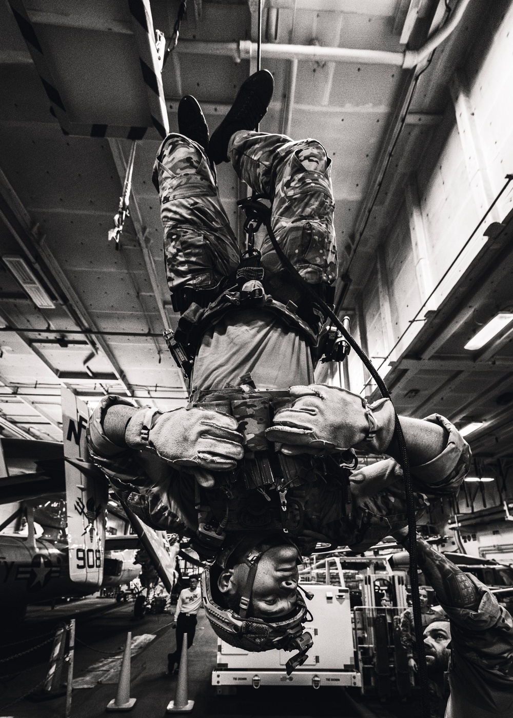 EODMU 5 Fast Ropes in the Hangar Bay of USS George Washington