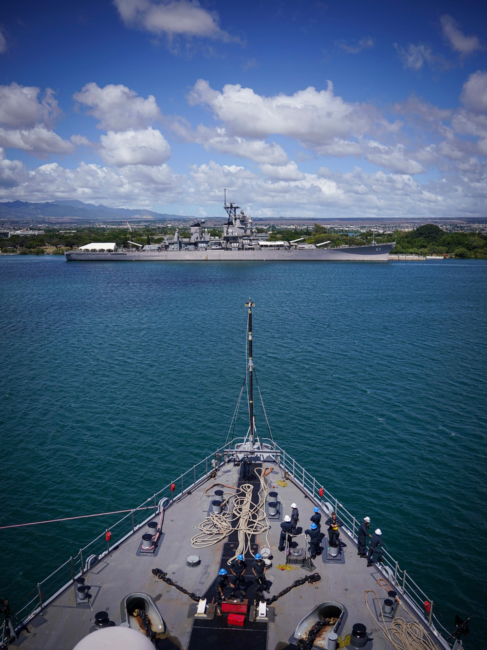 USS Harpers Ferry Departs Pearl Harbor