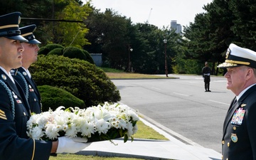 CDRUSINDOPACOM visits Korea Military Academy