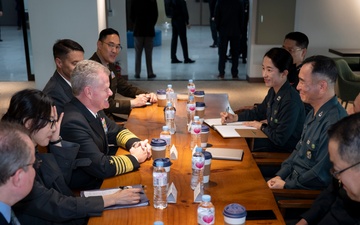 CDRUSINDOPACOM visits Korea Military Academy