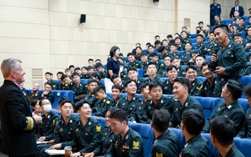 CDRUSINDOPACOM visits Korea Military Academy