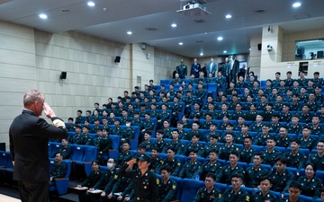 CDRUSINDOPACOM visits Korea Military Academy