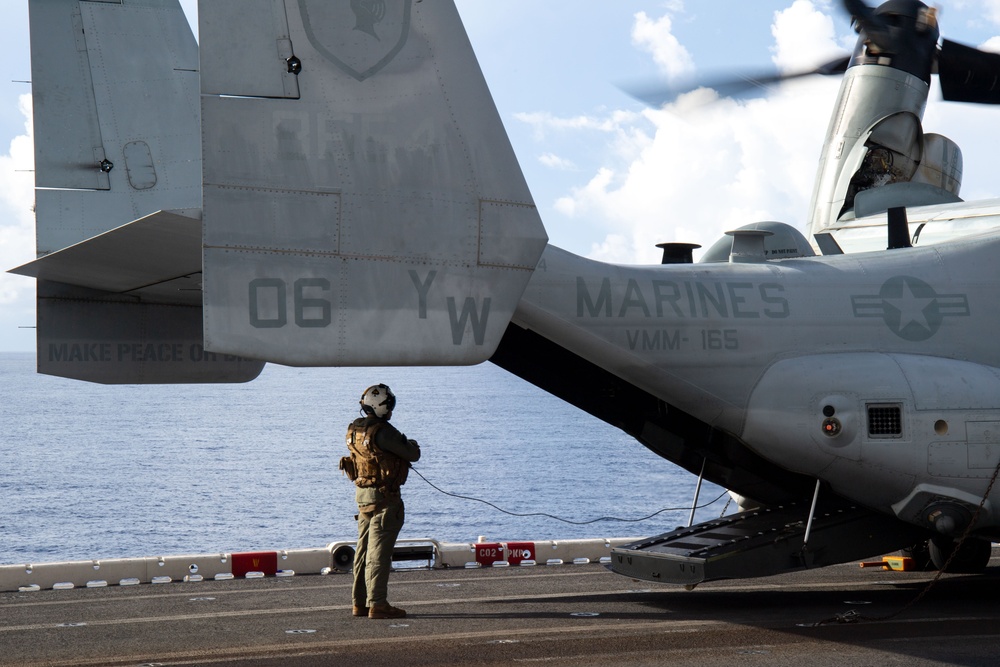 Boxer and 15th MEU provide humanitarian aid and disaster relief to typhoon-stricken Philippines