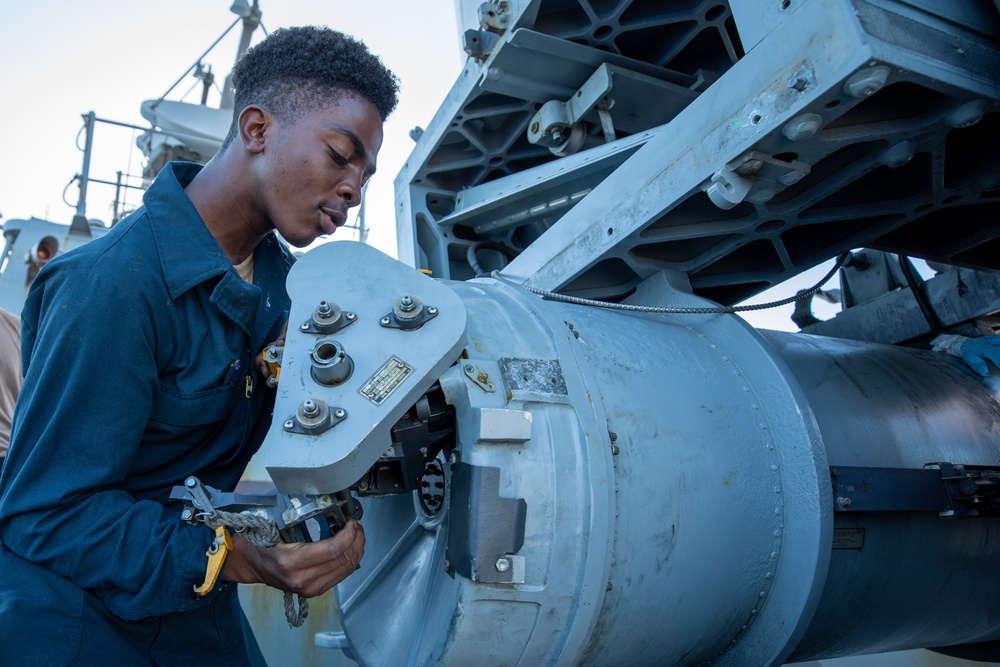 CIWS Maintenance aboard the USS Cole