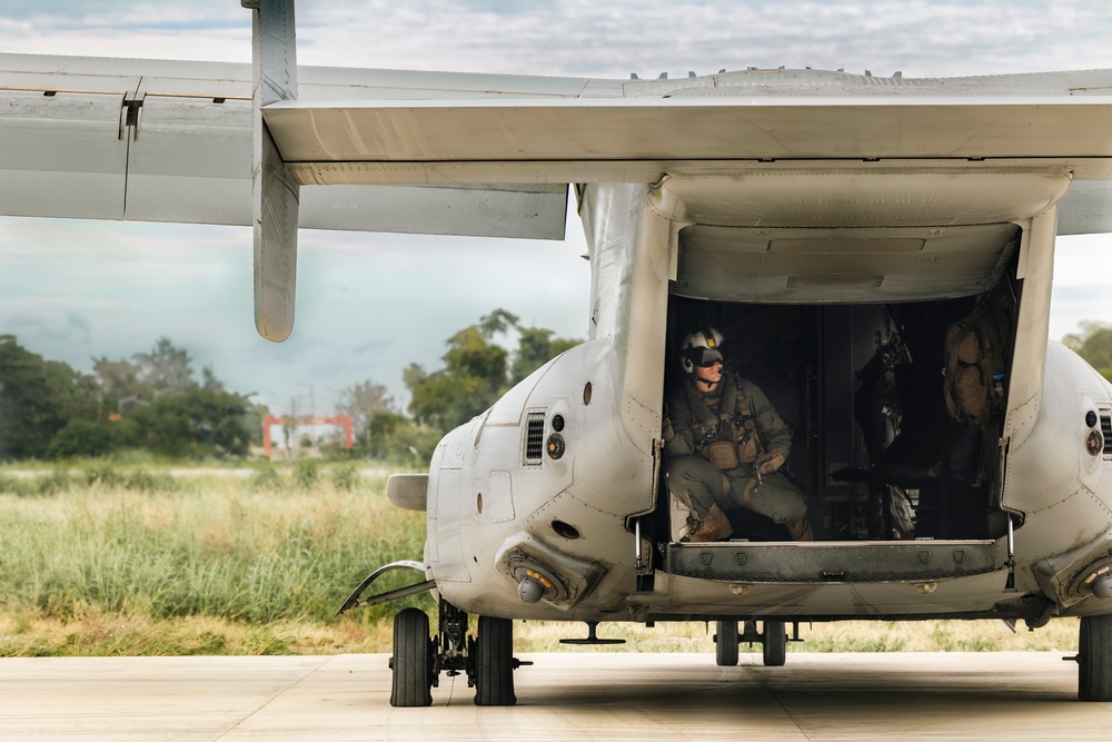 U.S., Philippine Marines Finish loading MV-22 Ospreys in Laoag to Support Relief Efforts Alongside Philippine Allies