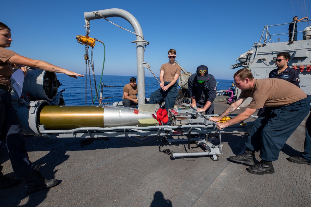 Mark 32 Maintenance aboard the USS Cole