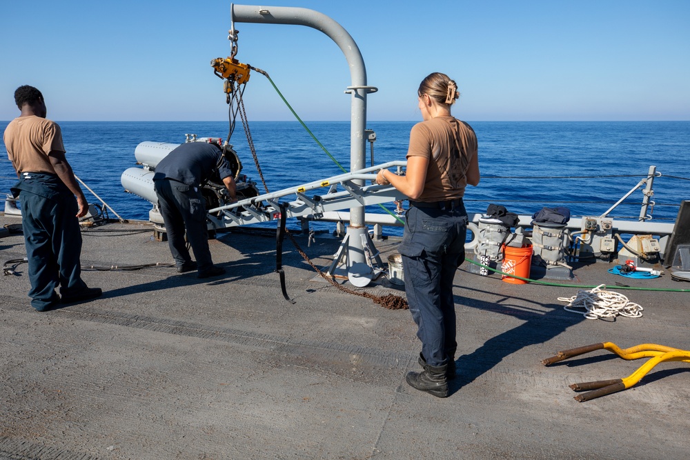 Mark 32 Maintenance aboard the USS Cole