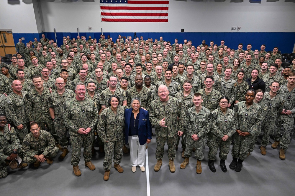 MCPON Visits NNPTC