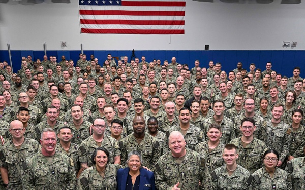 MCPON Visits NNPTC