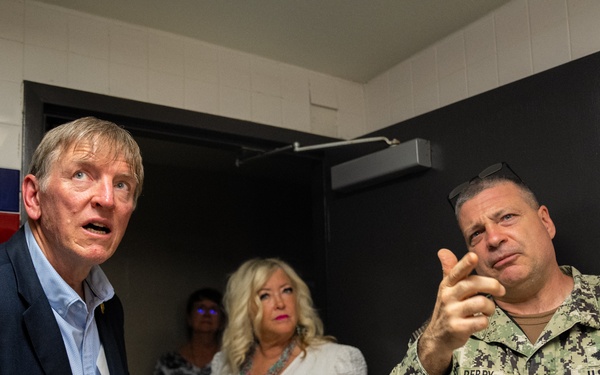 Arizona U.S. Congressman Paul Gosar tours MCAS Yuma