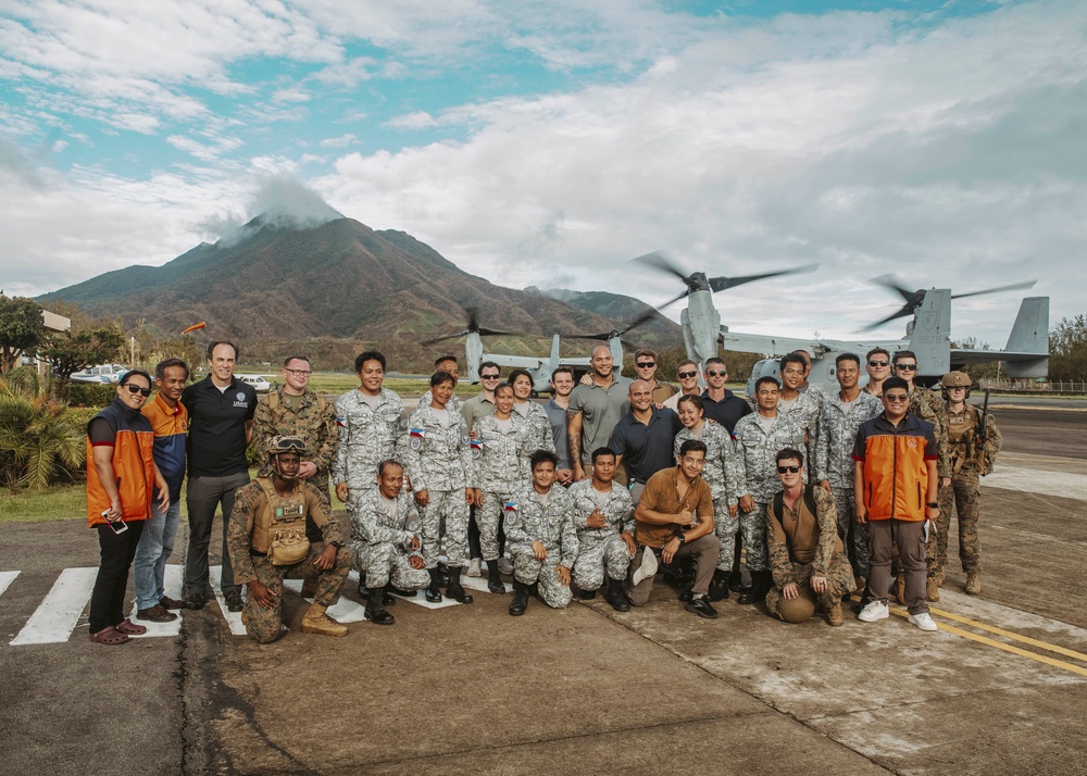 15th MEU Completes Delivery of Foreign Disaster Relief Supplies to Batan Island