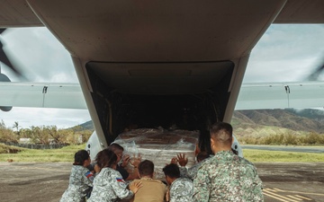 15th MEU Completes Delivery of Foreign Disaster Relief Supplies to Batan Island