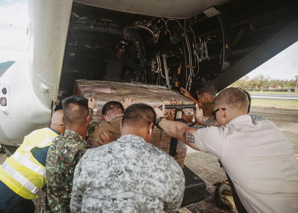 15th MEU Completes Delivery of Foreign Disaster Relief Supplies to Batan Island