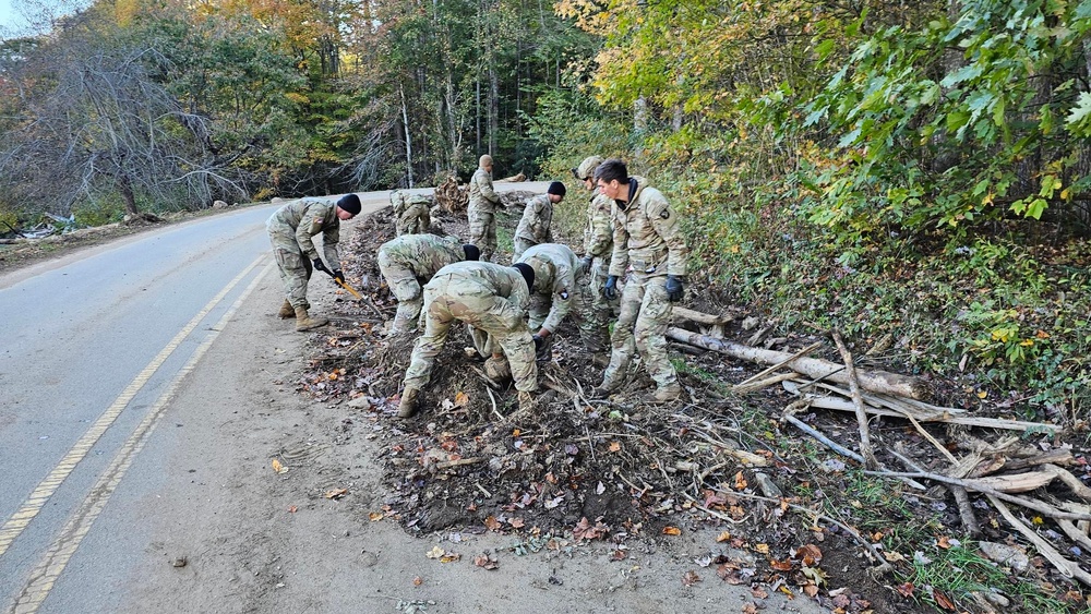 Screaming Eagles Support Road Clearance