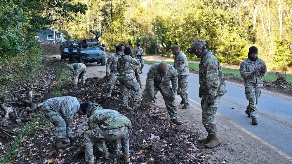Screaming Eagles Support Road Clearance