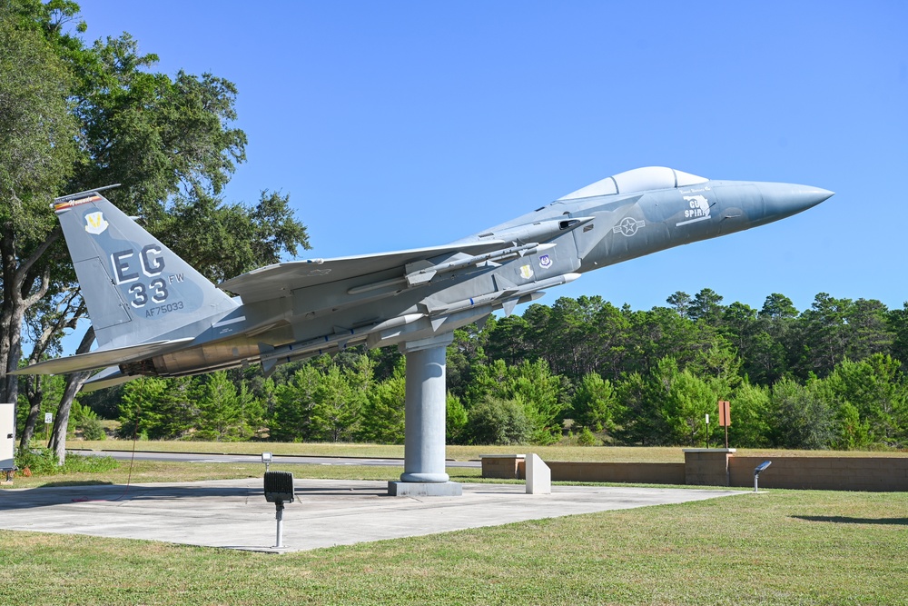 33 FW F-15 static undergoes restoration