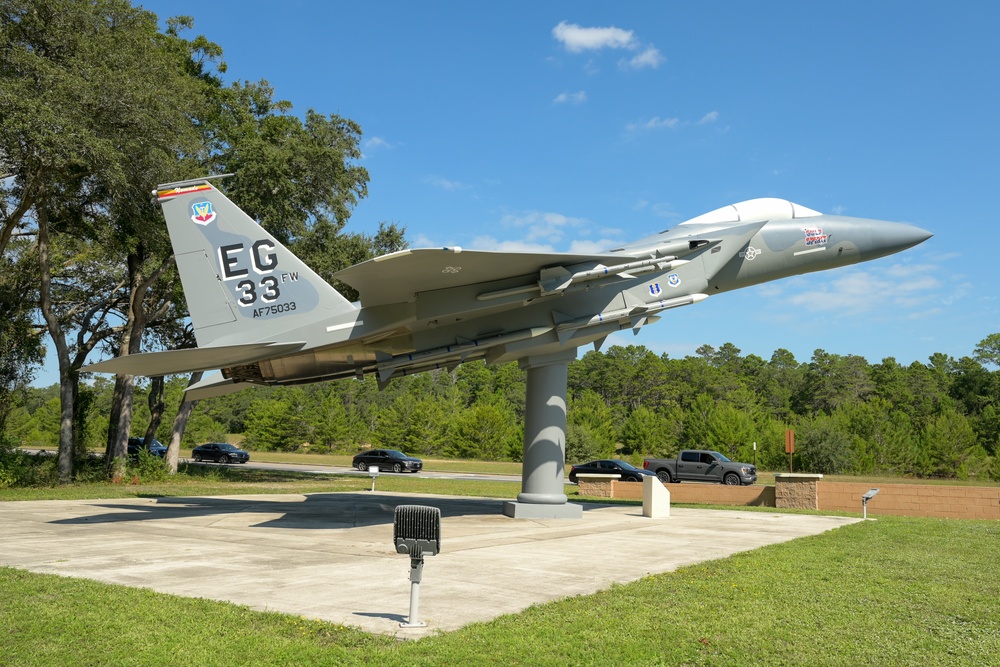 33 FW F-15 static undergoes restoration