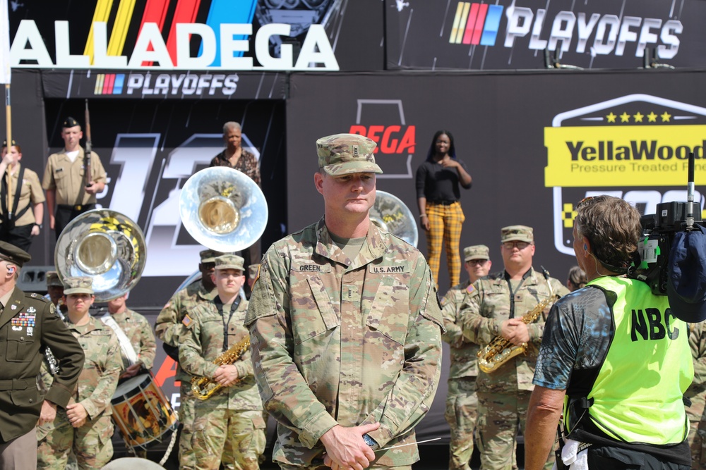 Army Reserve Soldier and Country Music singer Craig Morgan joins the 313th Army Band to perform the National Anthem at Talladega