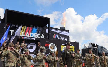 Army Reserve Soldier and Country Music singer Craig Morgan joins the 313th Army Band to perform the National Anthem at Talladega