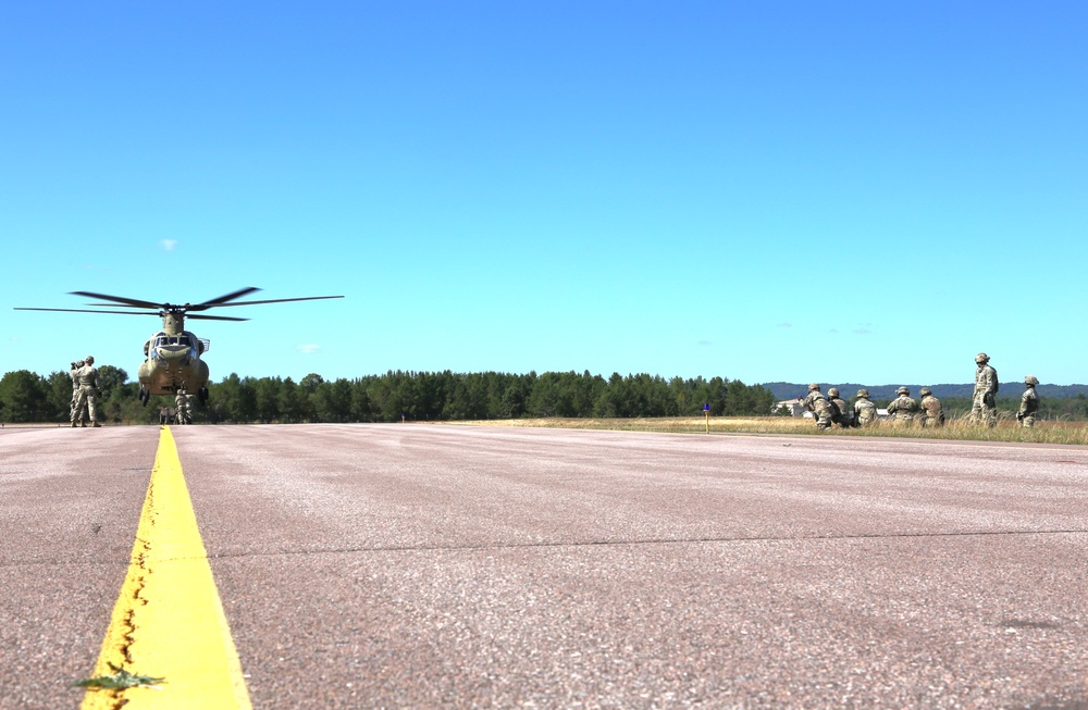 89B sling-load training operations at Fort McCoy