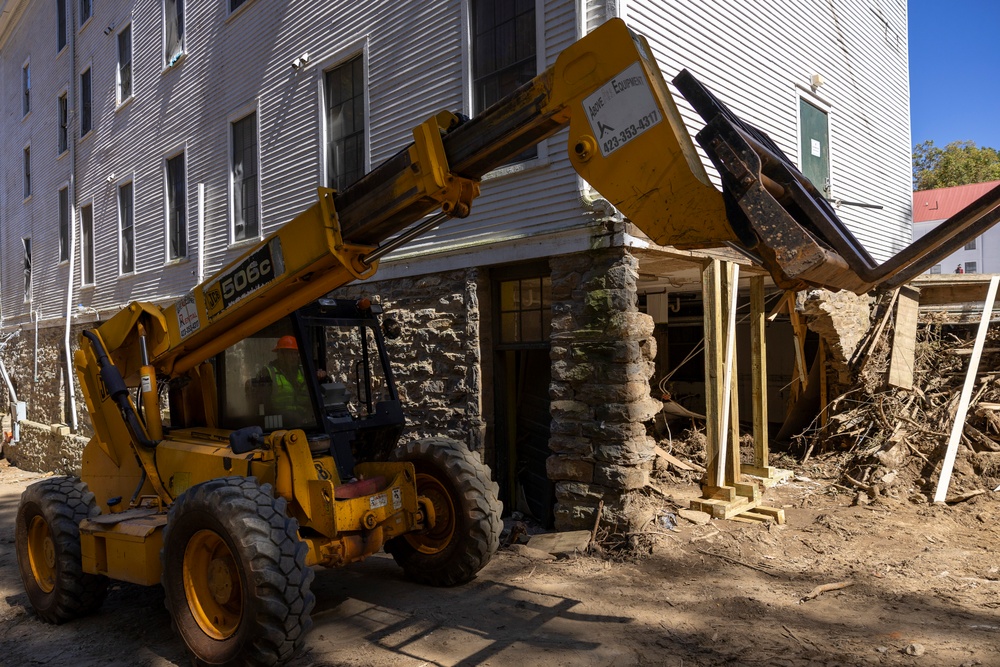 Army Corps responds to Hurricane Helene, provides temporary emergency power to North Carolina communities