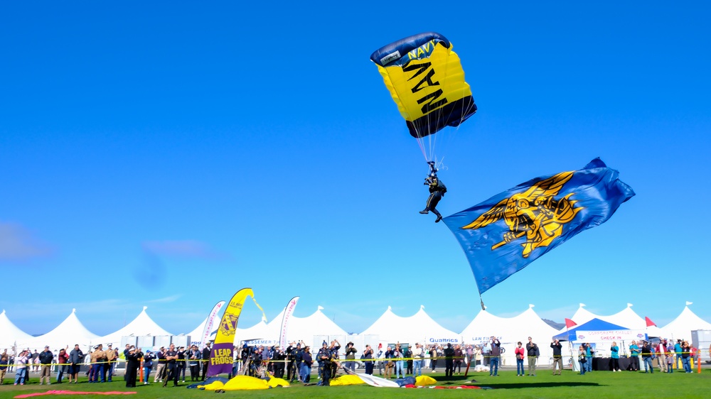 San Francisco Fleet Week 2024: Leap Frogs Drop In