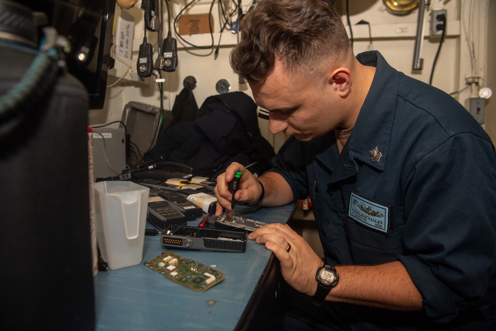 Theodore Roosevelt Handheld Radio Repair