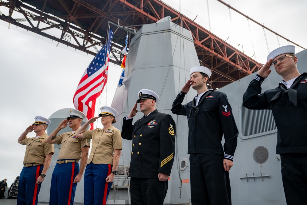 USS Somerset participates in a Parade of Ships during San Francisco Fleet Week
