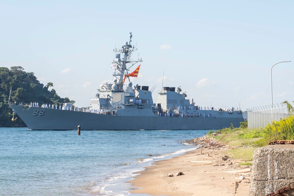 USS Preble arrives at CFAY