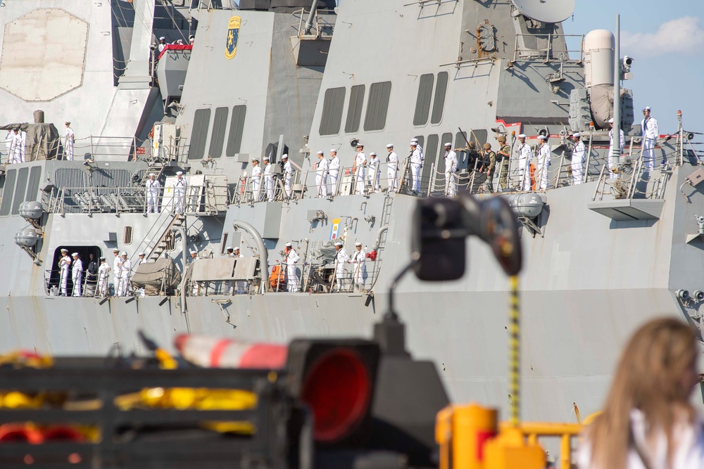 USS Preble arrives at CFAY