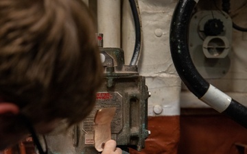 Generator Water Wash aboard the USS Cole