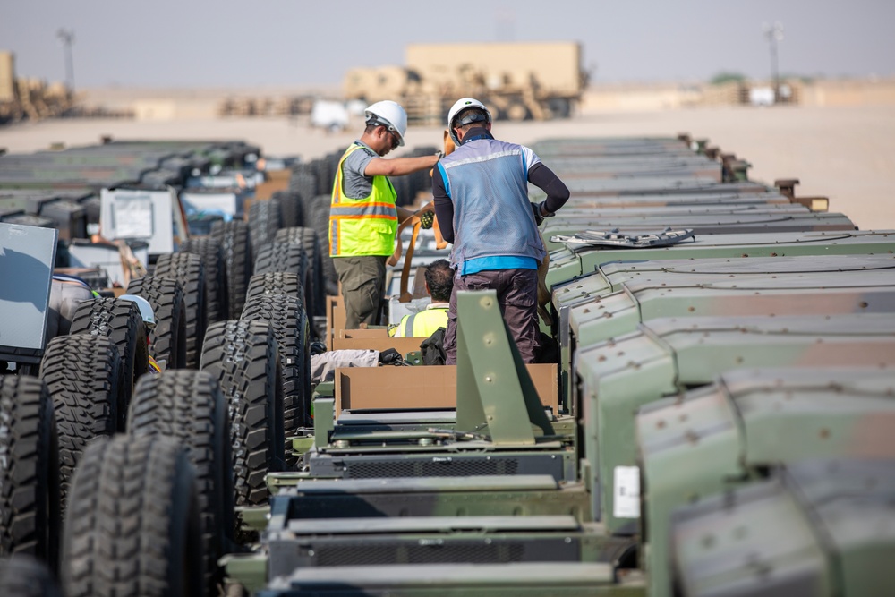 401st AFSB receives 1165 HMWWVs from APS-2