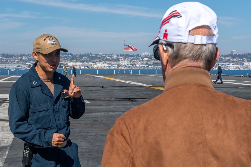 USS Ronald Reagan (CVN 76) hosts a ship tour