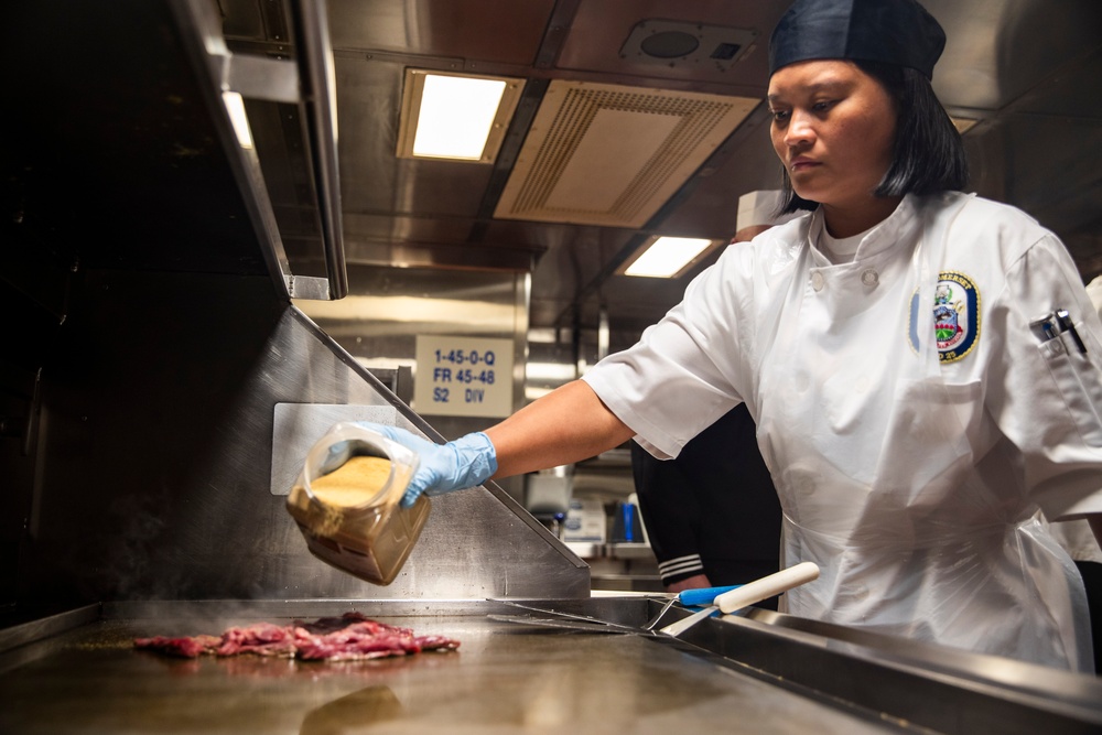 Somerset Sailors Participate in Chow Line Challenge Held Aboard USS Tripoli