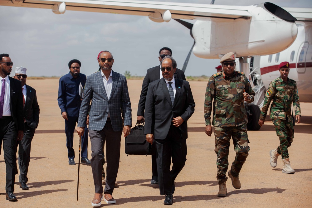 U.S., European, and Somali Senior Leadership Attend Somali National Army-Danab Graduation