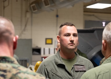 Wing Commander Presents Award for Innovation