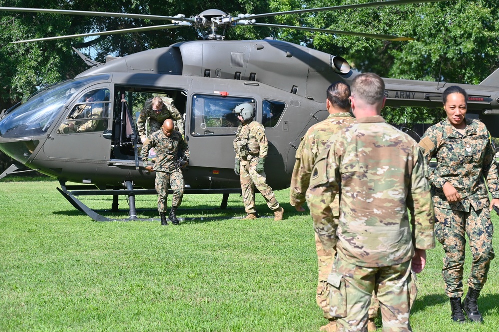 Jamaica Defence Force senior leaders receive familiarization flight