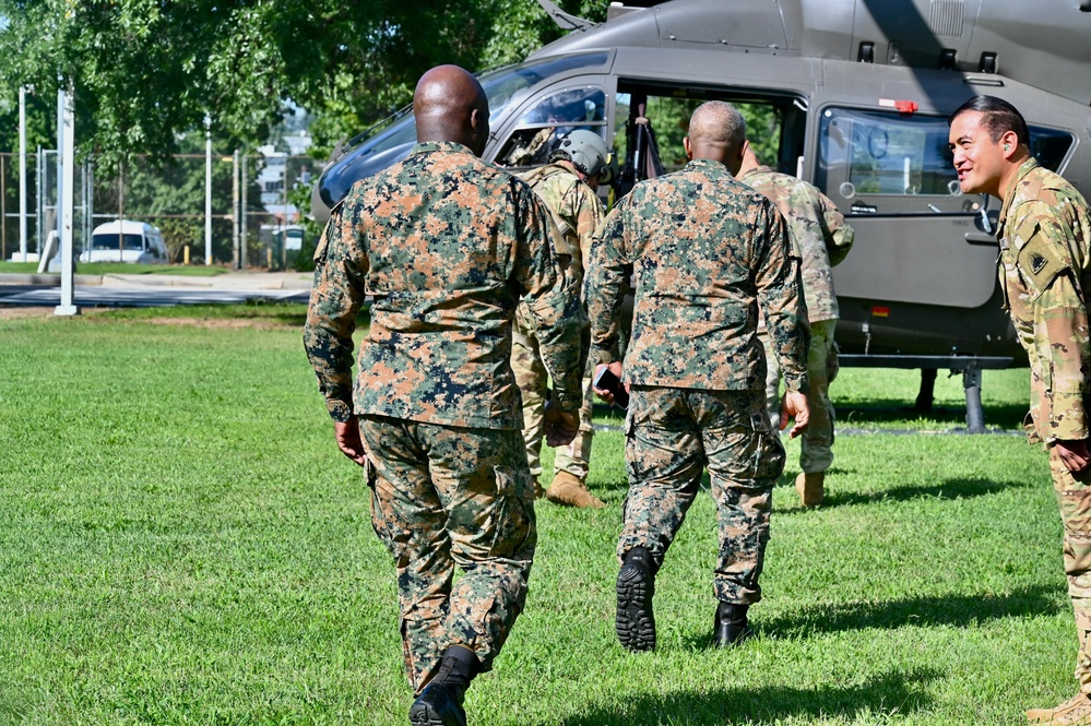 Jamaica Defence Force senior leaders receive familiarization flight