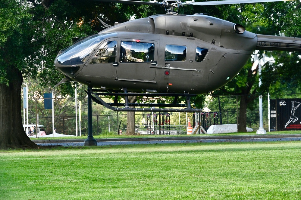 Jamaica Defence Force senior leaders receive familiarization flight