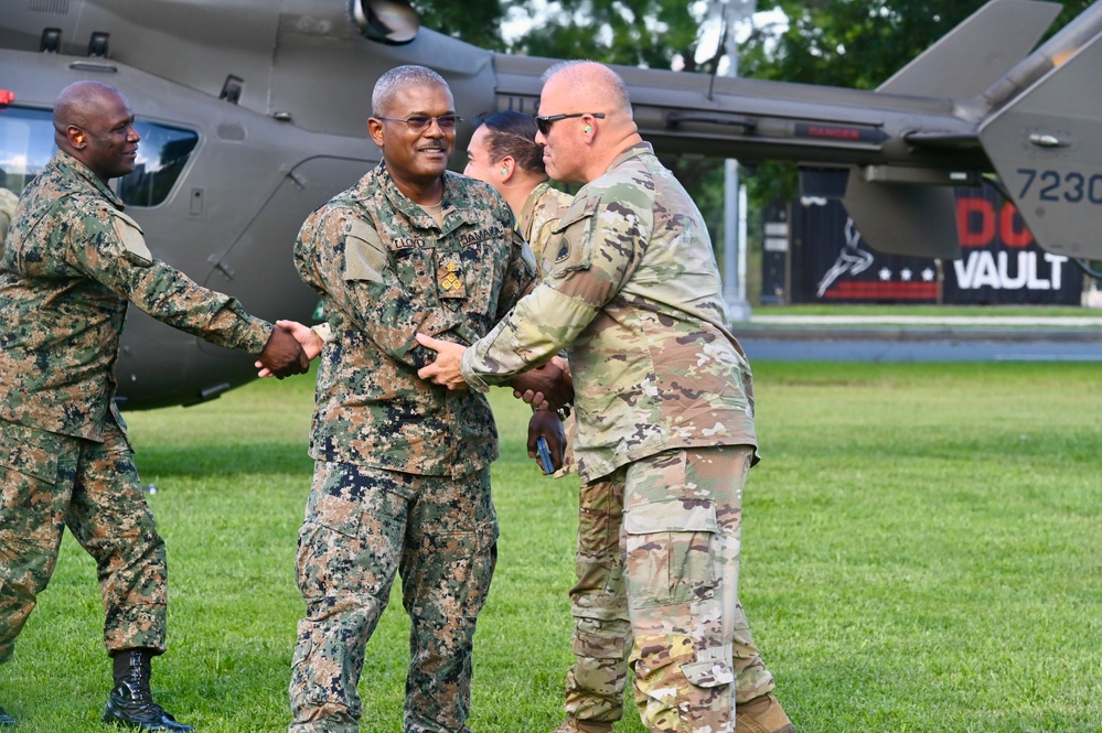 Jamaica Defence Force senior leaders receive familiarization flight