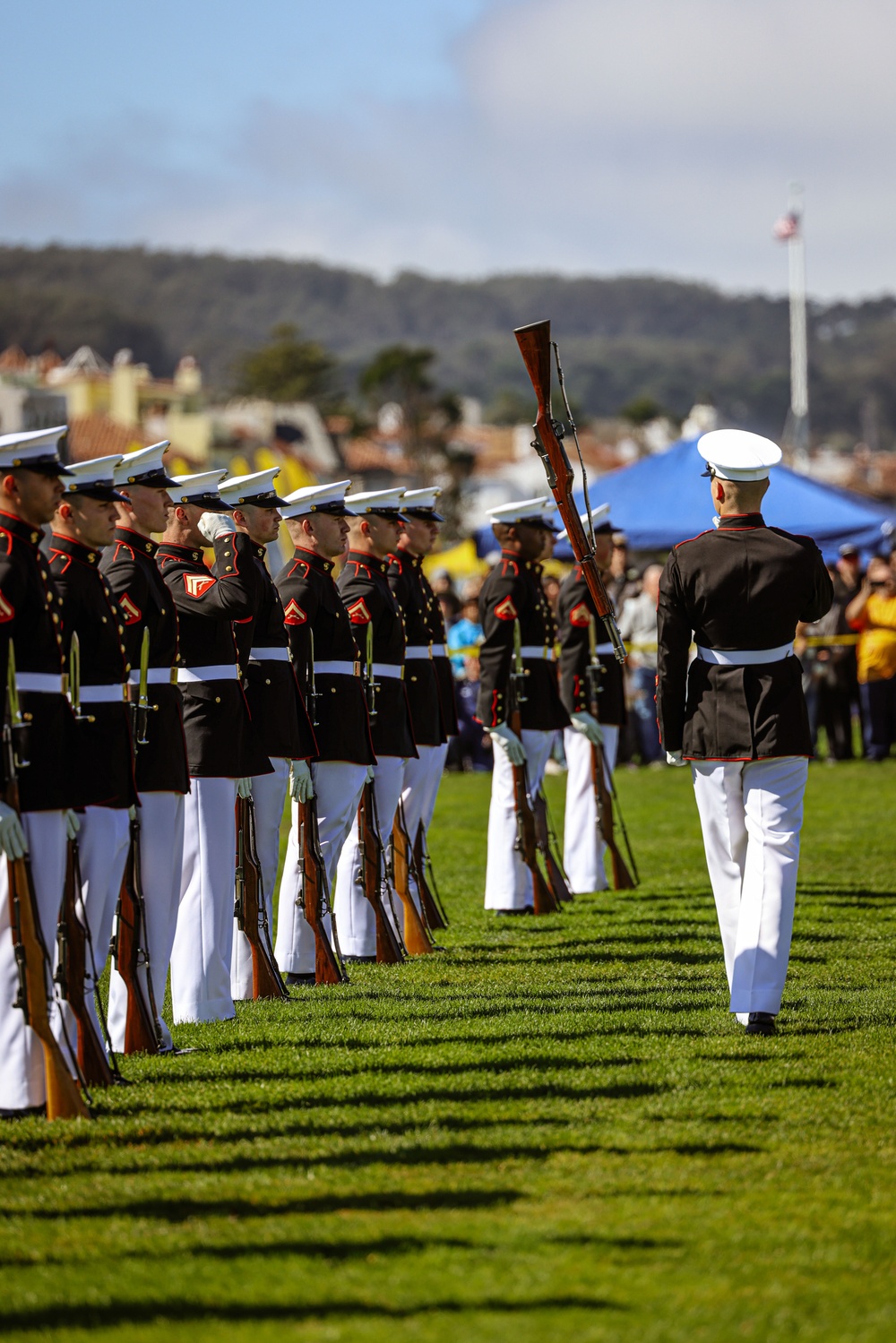 SMMC, Silent Drill Platoon Join 15th MEU at Fleet Week