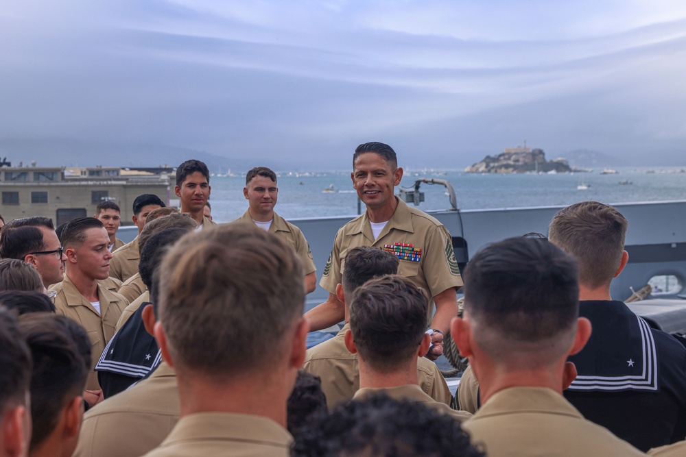 SMMC Visits 15th MEU Aboard USS Somerset