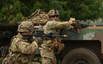 Echo Company, Forward Support Company, 65th Engineer Battalion (Wheeled), 25th Division Sustainment Brigade, 25th Infantry Division, conducts react to fire during JPMRC 25-01