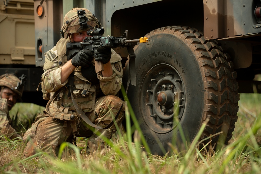 Echo Company, Forward Support Company, 65th Engineer Battalion (Wheeled), 25th Division Sustainment Brigade, 25th Infantry Division, conducts react to fire during JPMRC 25-01