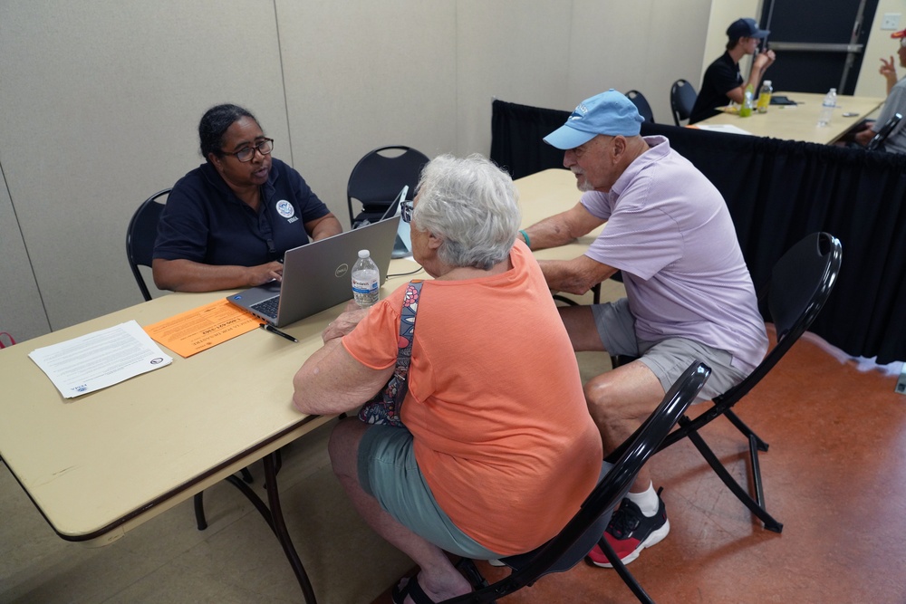 FEMA Helps Survivors Apply for Assistance at Multi-Agency Resource Center in Fort Pierce