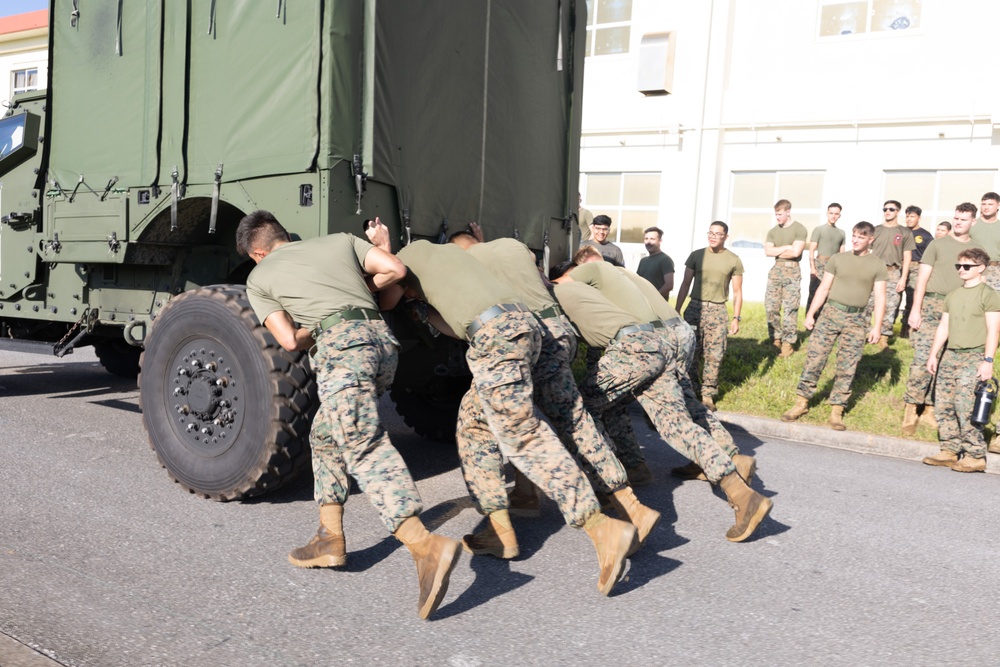 U.S. Marine with MWSS-172 competes against MWCS-18