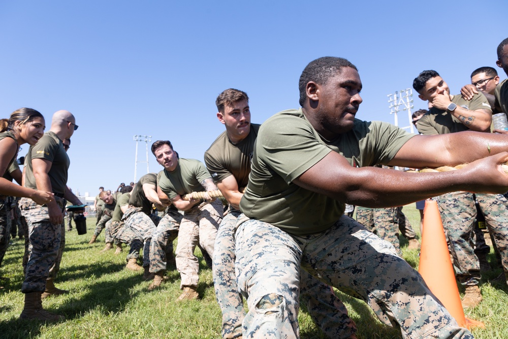 U.S. Marine with MWSS-172 competes against MWCS-18